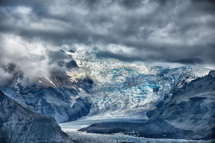 Eine der vielen Gletschermoränen des Vatnajökull Gletschers (Südküste)
